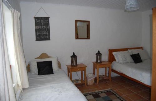 Roundstone House | Roundstone 134 Seans Cottage Inishnee