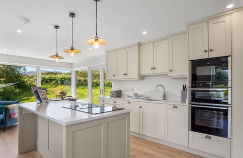Roundstone House | Roundstone Vista
