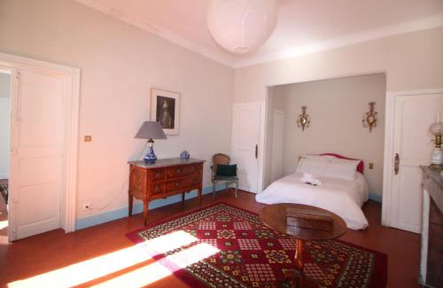 Quartier Administrations Apartment | Roussy Nîmes Romaine