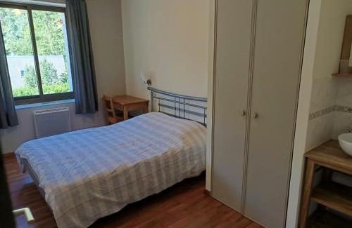 Alzon Hotel | Route 999