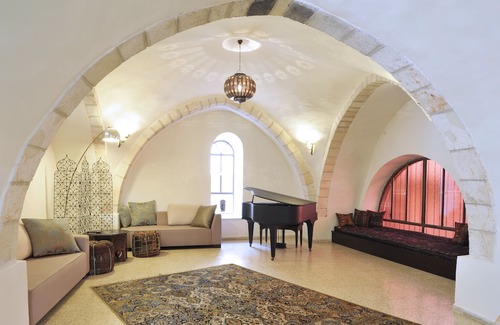 Old City Apartment | Rova Arches Luxury Suite — As Featured in the Jerusalem Post!