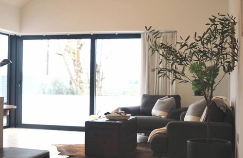 Tully Apartment | Rowan Beg Retreat - Tranquil apartment with WiFi in charming Renvyle