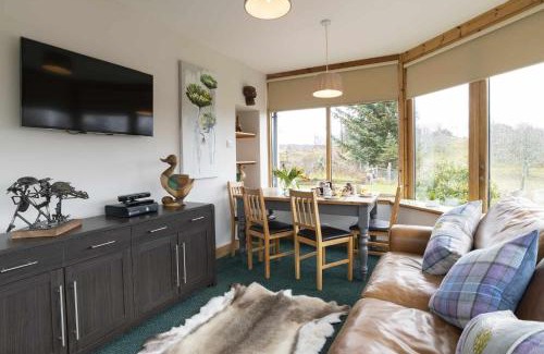 Aviemore House | Rowan Cottage