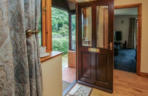 Bromlow House | Rowan Cottage