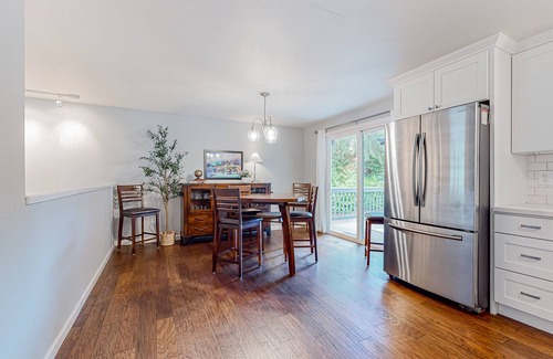 University Place House | Rowandale | Serene house in University Place - short walk away from Puget Sound