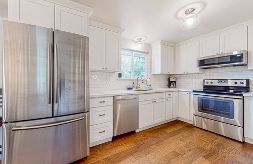 University Place House | Rowandale | Serene house in University Place - short walk away from Puget Sound