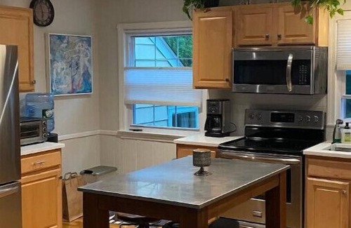 Rowayton House | Rowayton - Close To Town, Park & Beachn
