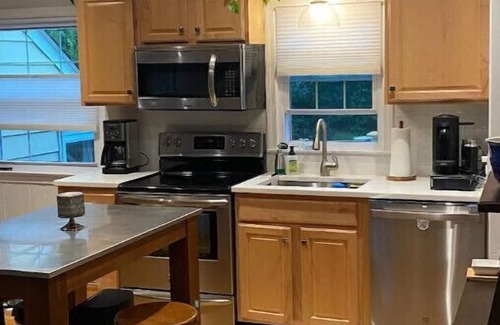 Rowayton House | Rowayton - Close To Town, Park & Beachn