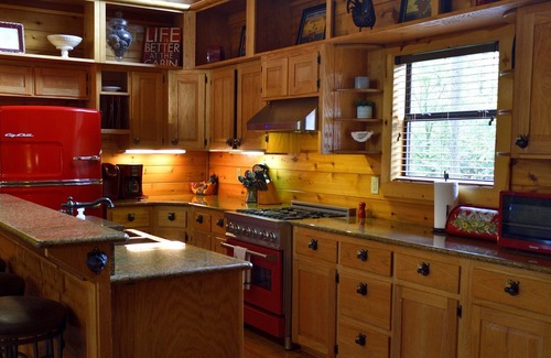 Broken Bow Cabin | Rowdy Rooster, A Relaxing Cabin 3.4 miles from nearest Broken Bow Lake boat ramp
