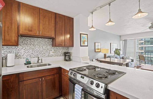 Waikiki Condo | Royal Aloha 2 BD Condo w/Parking | Mountain Canal View