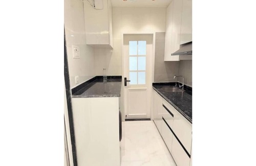 New Delhi Apartment | Royal Apartment in Dlf Capital Greens West Delhi