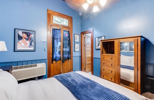 French Quarter House | Royal Barracks Guest House