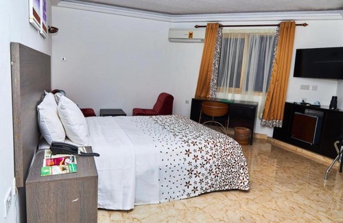 Kumasi Hotel | ROYAL BASIN RESORT
