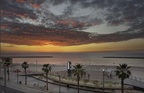 Kerem HaTeimanim Apartment | Royal Beach Perfect Flat