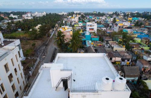 Vadanemelli Hotel | Royal Beach Service Apartment