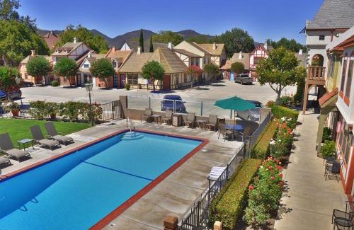 Solvang Hotel | Royal Copenhagen Inn
