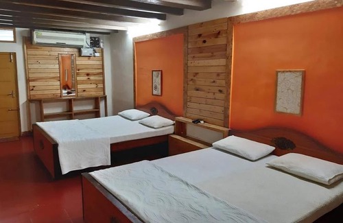 Anaimalai House | Royal Cottage, Anaimalai room
