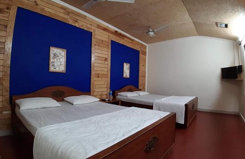 Anaimalai House | Royal Cottage, Anaimalai room