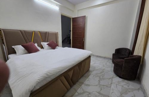 Varanasi Hotel | Royal Diamond Hotel & Guest house