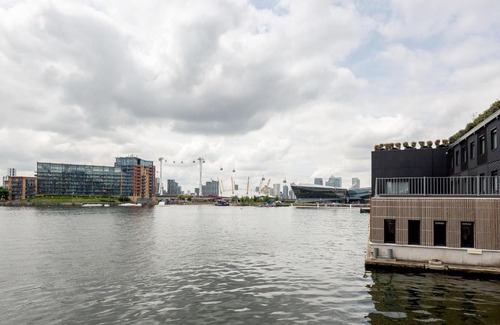 Docklands Apartment | Royal Docks Penthouse