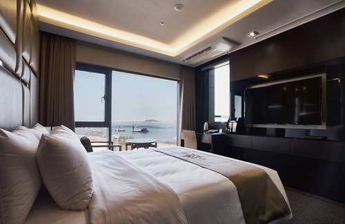 Yeongjong-dong Hotel | Royal Emporium Incheon Airport Hotel