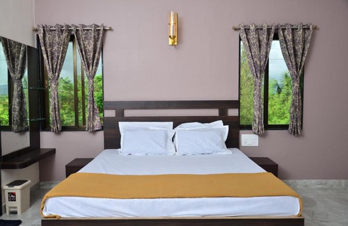 Lonavala Villa | Royal Escape - 4 BHK Private Pool Villa by Royal Villa's Lonavla