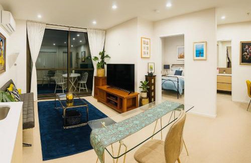 Caulfield North Apartment | Royal Executive Living Garden Executive Home