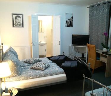 Dulken House | Royal Guest House II