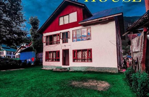 Laripora House | Royal Guest House