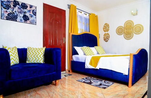 Bamburi Apartment | Royal Haven A1 Apartment in Mombasa - Bamburi, 50" HDTV, WiFi, 6 mins to Beach