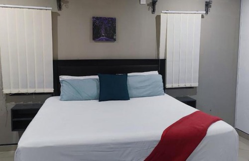 Maun Bed & Breakfast | Royal/Hilton Bed & Breakfast