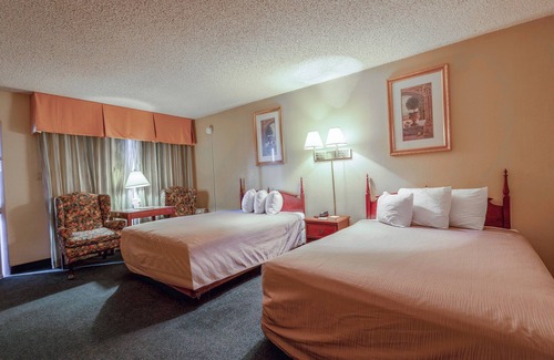 Allison Hotel | Royal Holiday Motel By Belvilla Gallup I-40
