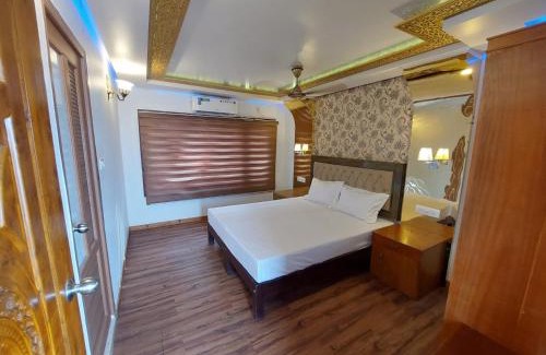 Alappuzha Boat Rental | Royal Houseboats