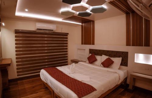 Alappuzha Boat Rental | Royal Houseboats