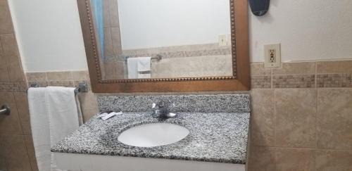 Eastside Hotel | Royal Inn Motel Long Beach