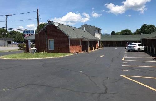 Waynesboro Hotel | Royal Inn Motel
