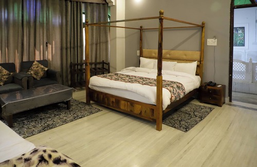 Tala Hotel | Royal Jungle Kothi