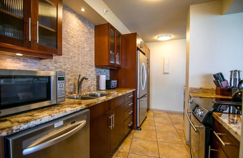 Kahana Condo | Royal Kahana Maui 1110 Oceanfront 2.