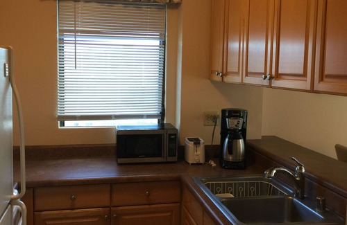 Waikiki Condo | Royal Kuhio Unit with Ocean View, Free Reserved Parking, Free WiFi and Phone USA