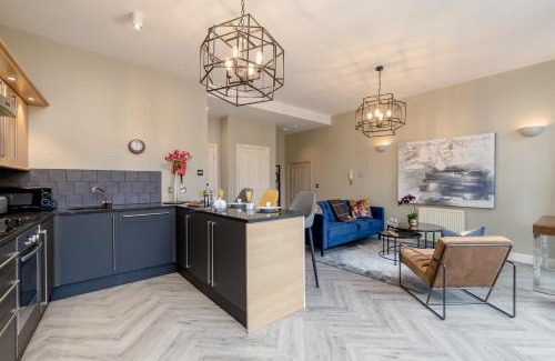 Old Town Apartment | Royal Mile Apartments by Joivy