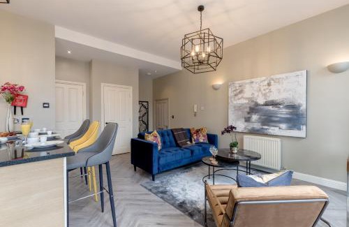 Old Town Apartment | Royal Mile Apartments by Joivy