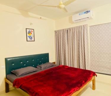 Pune House | Royal Nest - Just 1 Km from Airport
