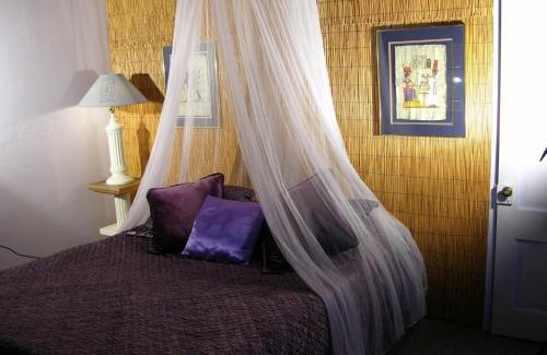 Geyserville House | Royal Nesu Retreat House