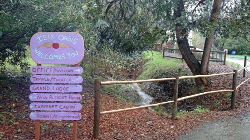 Geyserville House | Royal Nesu Retreat House