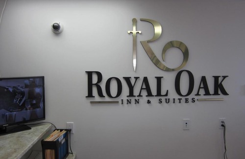 Mackenzie Hotel | Royal Oak Inn and Suites & RV Park