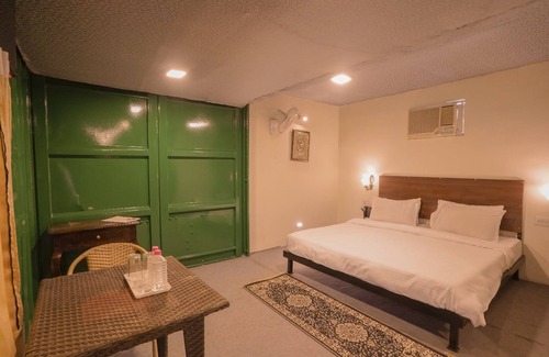 Jamwa Ramgarh Hotel | Royal Ocean Resort