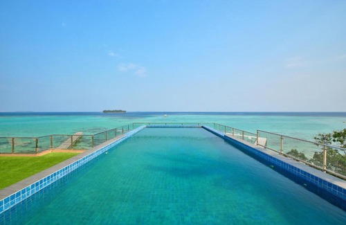 Karimunjava Hotel | Royal Ocean Resort Karimunjawa
