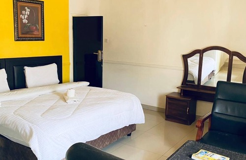 Lusaka Cabin | Royal Olympia Lodge and Safaris