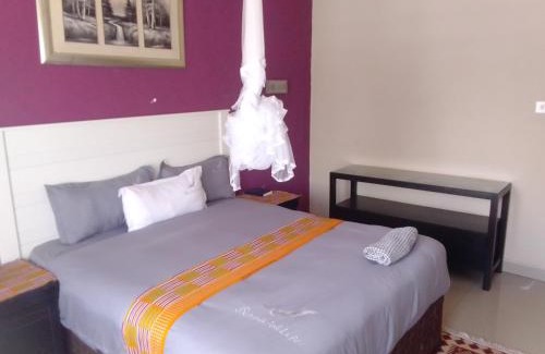 Livingstone Cabin | Royal Olympia Lodges and Safaris Livingstone
