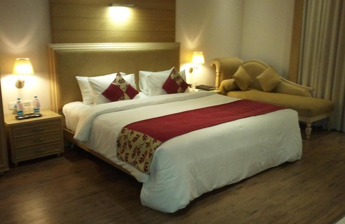Shimoga Hotel | Royal Orchid Central
